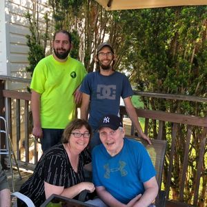 Meet your Posher, Laurie